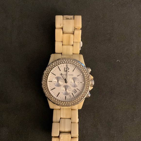 Michael Kors watch - Picture 2 of 5